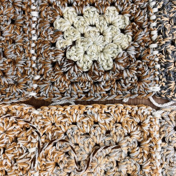 Blue Tan Crochet Quilt Fiber Yarn and Square Starter Lot - Picture 3 of 16